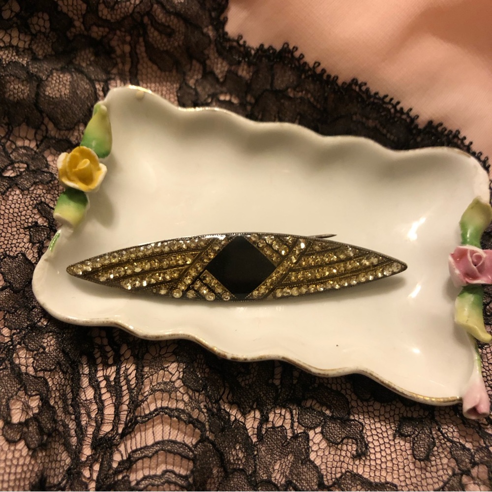 Art deco style vintage brooch pin